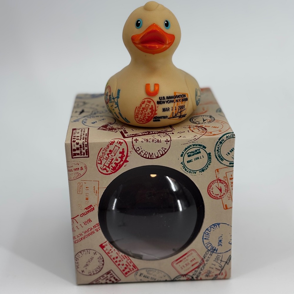 Bud‎ Rubber Duck Tan Passport Stamp Travel Collectible 2007 Boxed
New